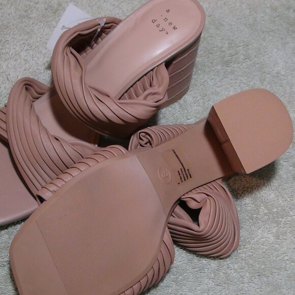 A New Day Women's Jessa Mule Heels 3.5 Heels Brown 8M - Picture 2 of 14